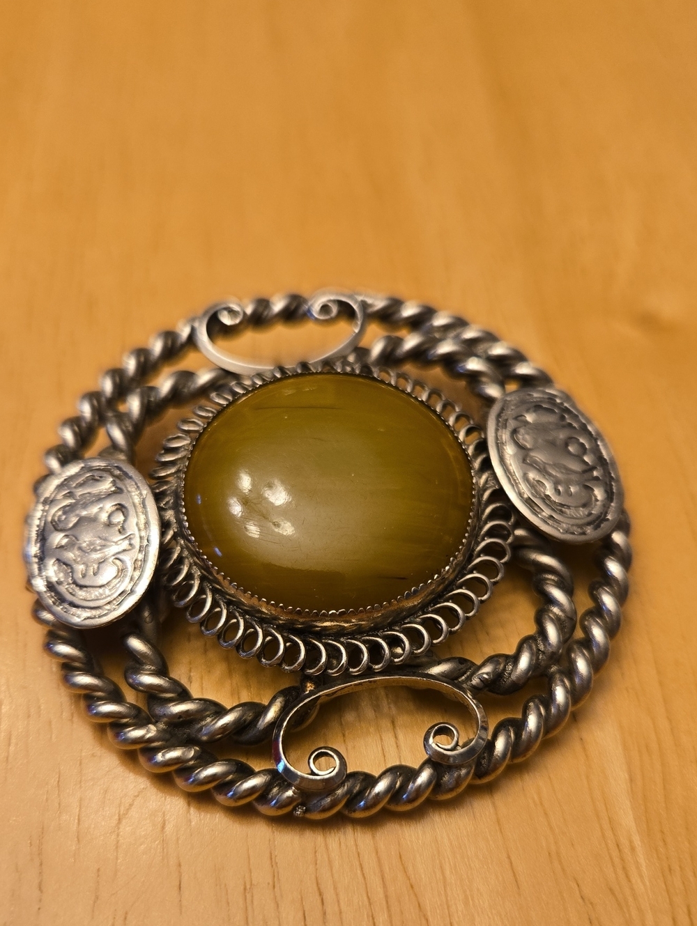 Vintage Style Olive Green Stone Silver Brooch - Unbranded